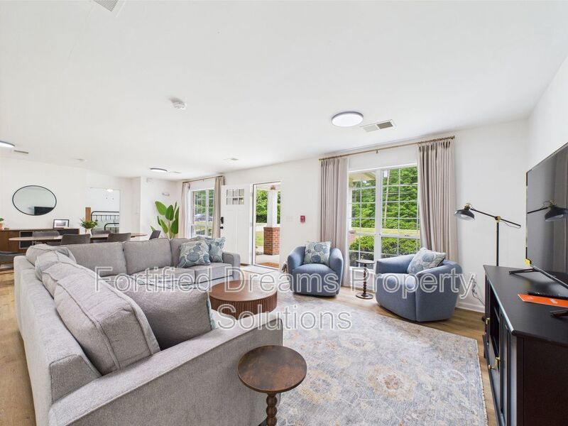 The Ransom Estate: 9BR Oasis Near WFU & Reynolda property image