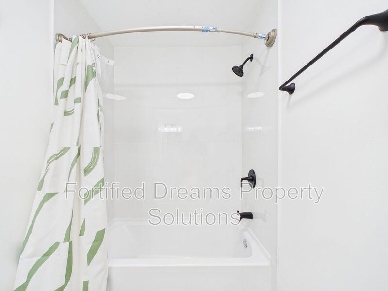 The Ransom Estate: 9BR Oasis Near WFU & Reynolda property image