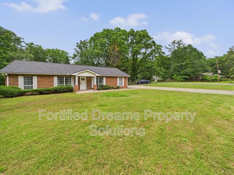 The Ransom Estate: 9BR Oasis Near WFU & Reynolda property image