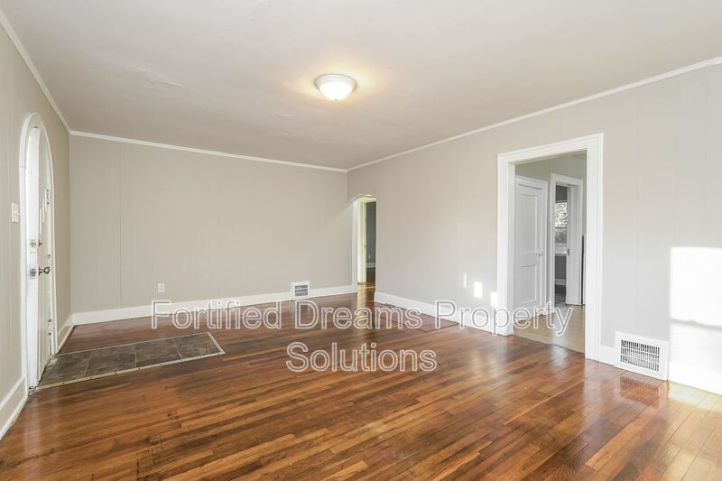 Charming 4 Bedroom 1 Bath Home in Winston-Salem!! Accepting Housing Vouchers!! property image