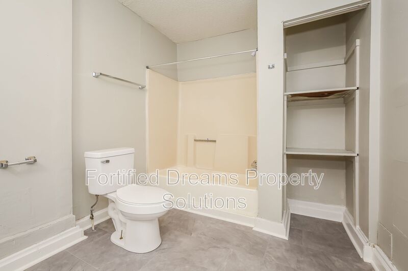 1652 North Cherry Street | Rent by the Room in Winston Salem property image