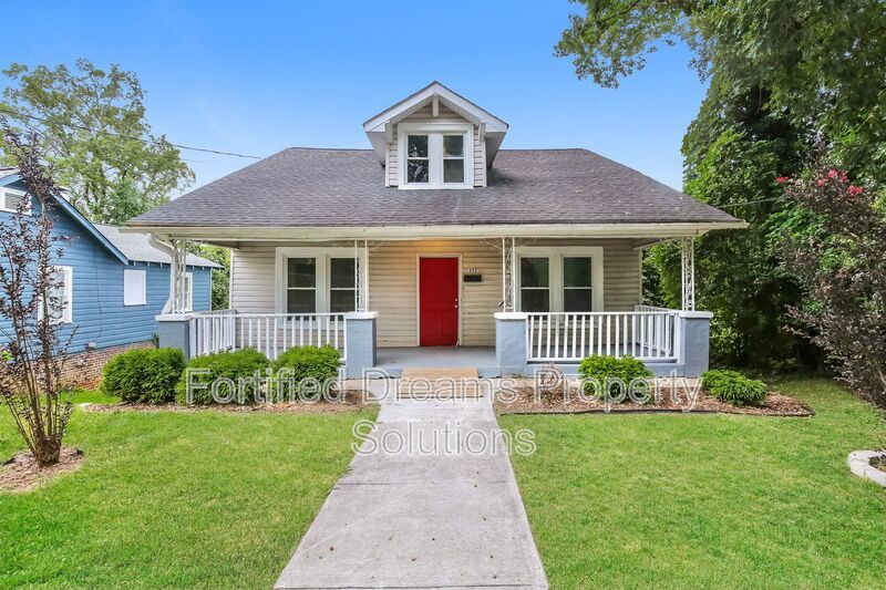 1652 North Cherry Street | Rent by the Room in Winston Salem property image