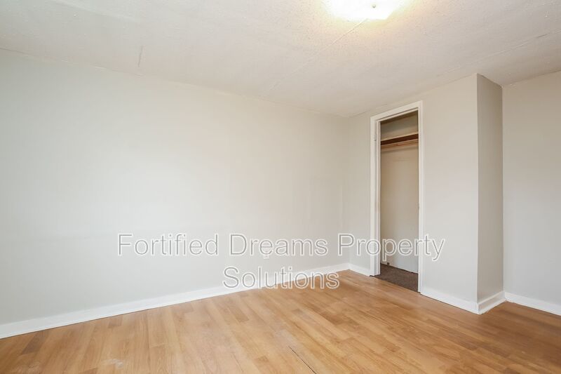 1652 North Cherry Street | Rent by the Room in Winston Salem property image