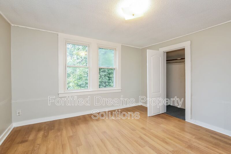 1652 North Cherry Street | Rent by the Room in Winston Salem property image
