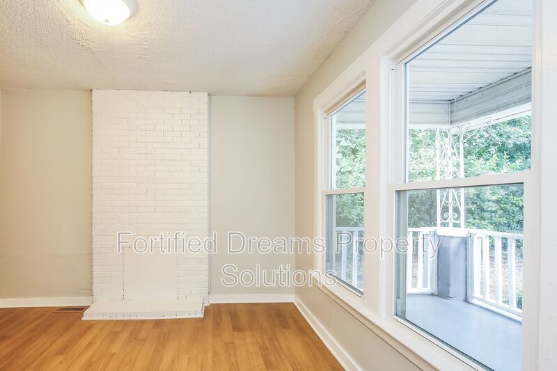 1652 North Cherry Street | Rent by the Room in Winston Salem property image