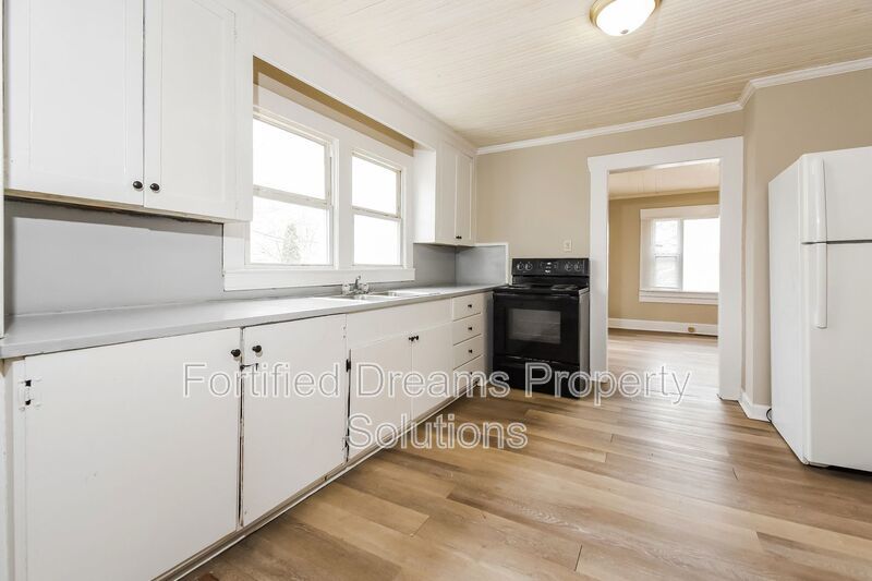 2240 Flag St | 2 Bed, 1 Bath property image