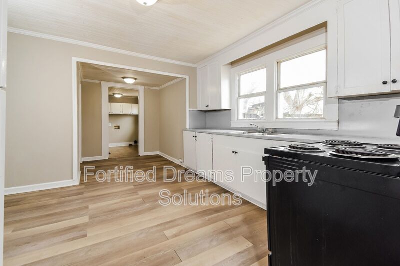 2240 Flag St | 2 Bed, 1 Bath property image