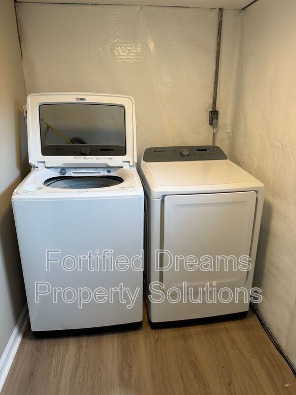 Maywood Muse The Stylish GSO City Retreat | Walkable Vibes & Historic Charm property image