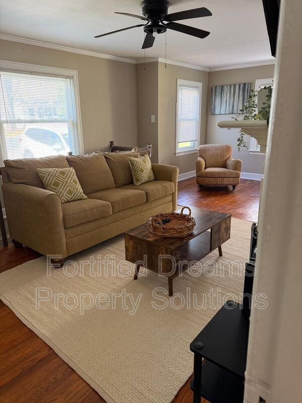 Maywood Muse The Stylish GSO City Retreat | Walkable Vibes & Historic Charm property image