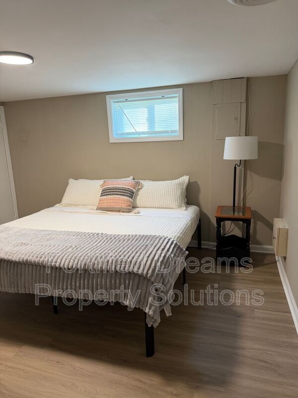 Maywood Muse The Stylish GSO City Retreat | Walkable Vibes & Historic Charm property image