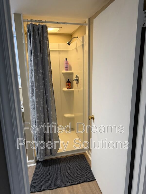 Maywood Muse The Stylish GSO City Retreat | Walkable Vibes & Historic Charm property image