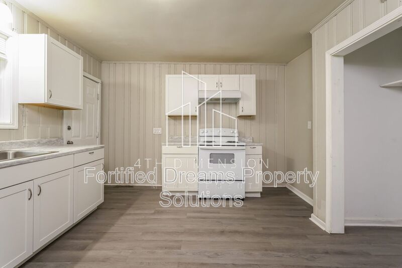 Charming 4-Bedroom Home in Winston-Salem - Spacious 1242 Sq Ft at 519 West 20th Street! property image