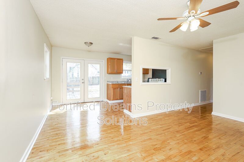 A Cozy Greensboro Rental at 818 Waugh Street property image