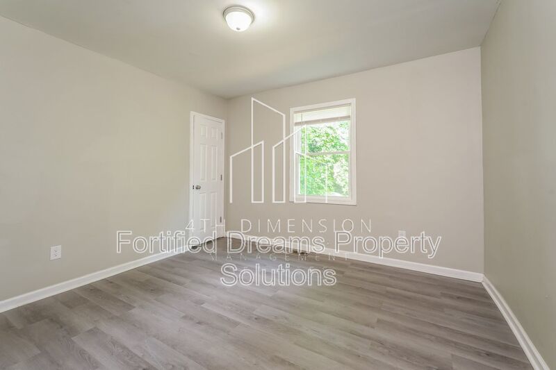 Charming 4-Bedroom Home in Winston-Salem - Spacious 1242 Sq Ft at 519 West 20th Street! property image