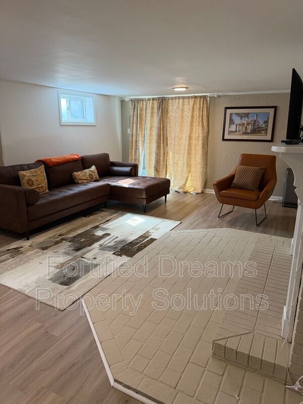 Maywood Muse The Stylish GSO City Retreat | Walkable Vibes & Historic Charm property image