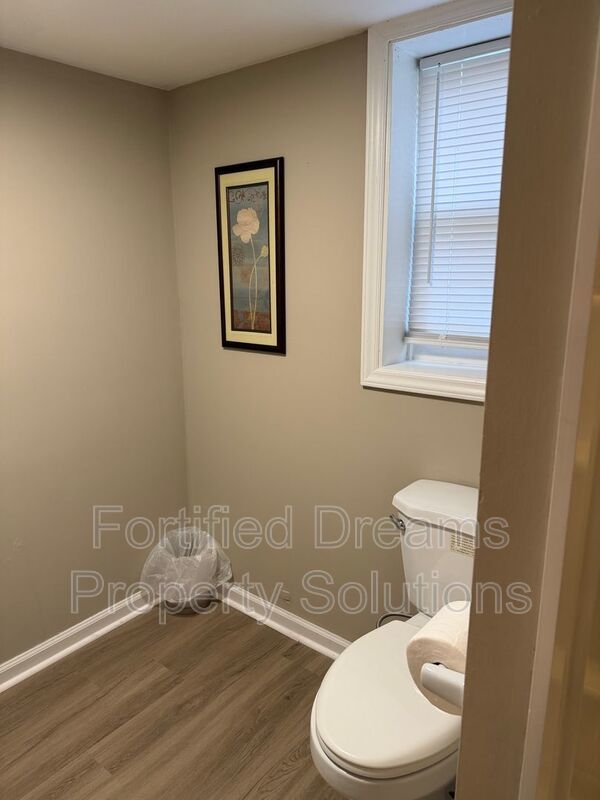 Maywood Muse The Stylish GSO City Retreat | Walkable Vibes & Historic Charm property image