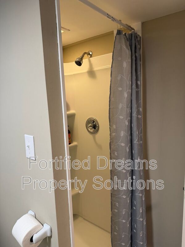 Maywood Muse The Stylish GSO City Retreat | Walkable Vibes & Historic Charm property image