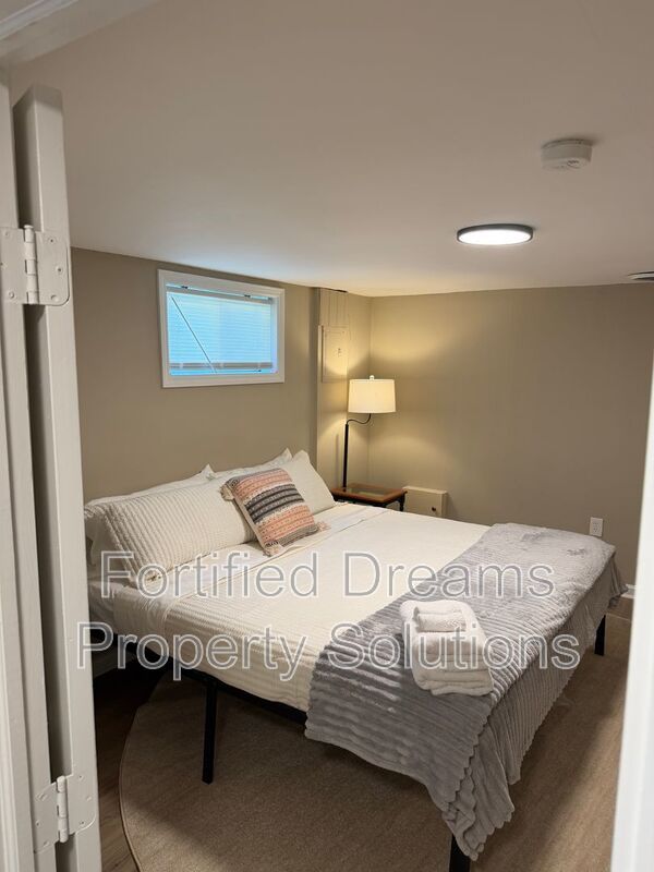 Maywood Muse The Stylish GSO City Retreat | Walkable Vibes & Historic Charm property image