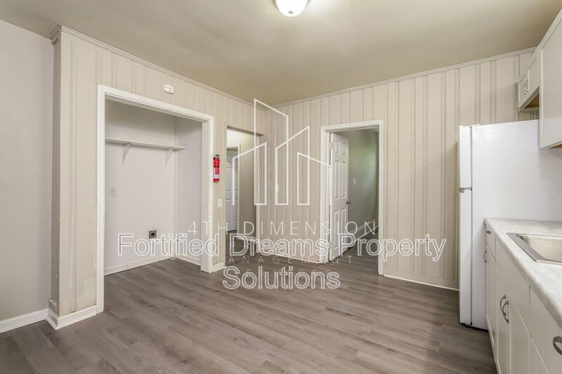 Charming 4-Bedroom Home in Winston-Salem - Spacious 1242 Sq Ft at 519 West 20th Street! property image