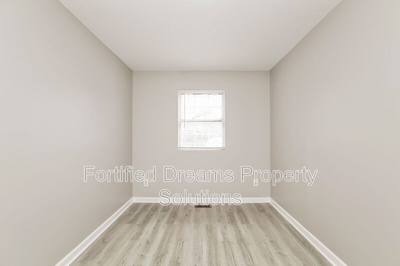 2208 Gable Way Unit B | 3-Bed, 2-Bath Duplex in High Point property image