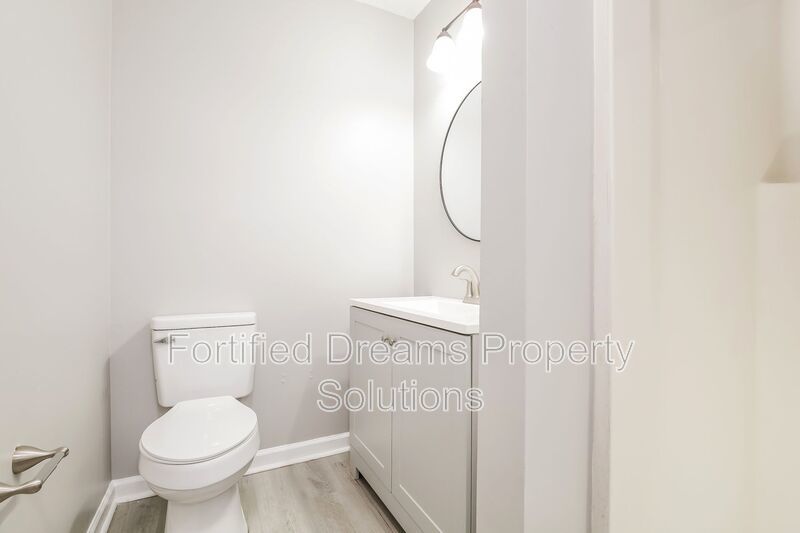 2208 Gable Way Unit B | 3-Bed, 2-Bath Duplex in High Point property image