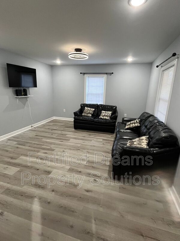 Spacious 4-Bedroom Fully Furnished Mid-Term Rental in Asheboro | Move-In Ready! property image