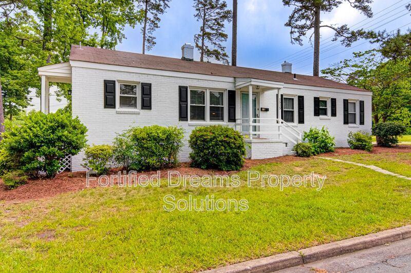 Turn-Key Furnished Mid-Term Stay with Modern Updates in Greensboro property image