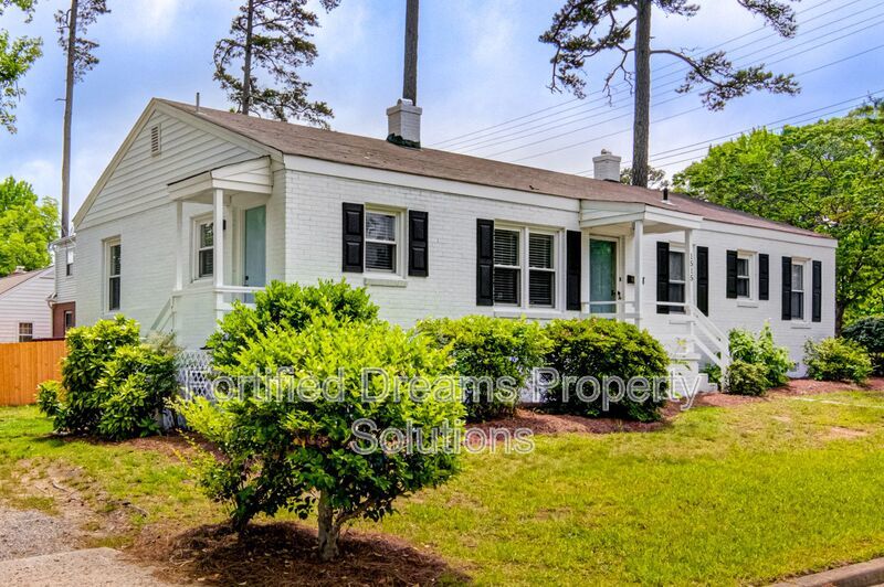Turn-Key Furnished Mid-Term Stay with Modern Updates in Greensboro property image