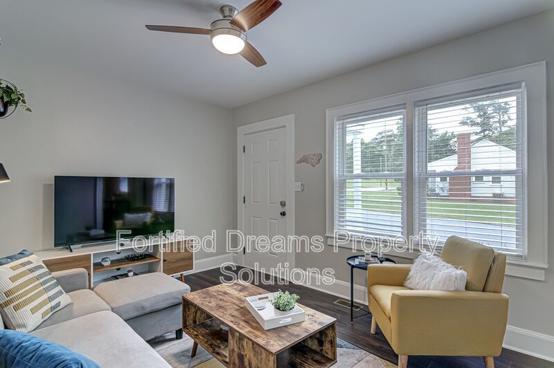 Turn-Key Furnished Mid-Term Stay with Modern Updates in Greensboro property image