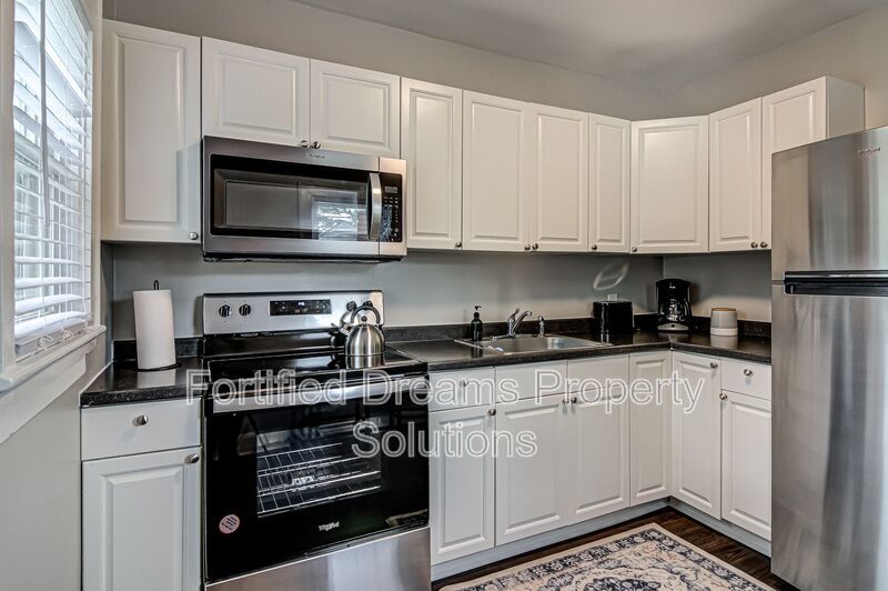 Turn-Key Furnished Mid-Term Stay with Modern Updates in Greensboro property image