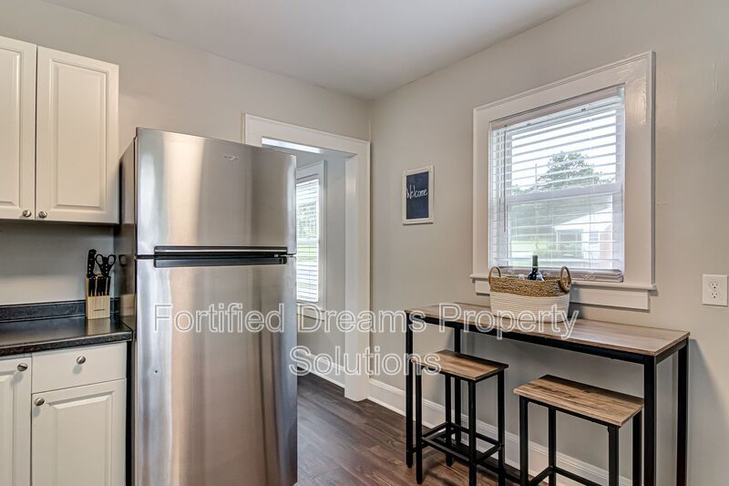 Turn-Key Furnished Mid-Term Stay with Modern Updates in Greensboro property image