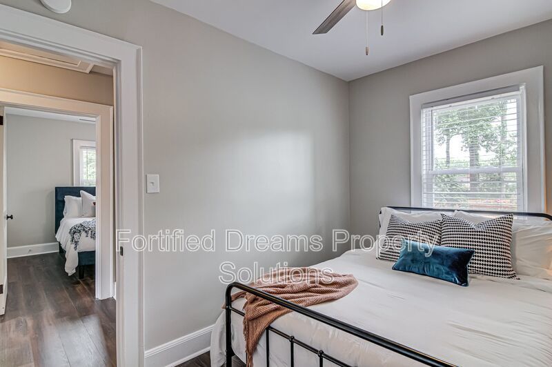 Turn-Key Furnished Mid-Term Stay with Modern Updates in Greensboro property image