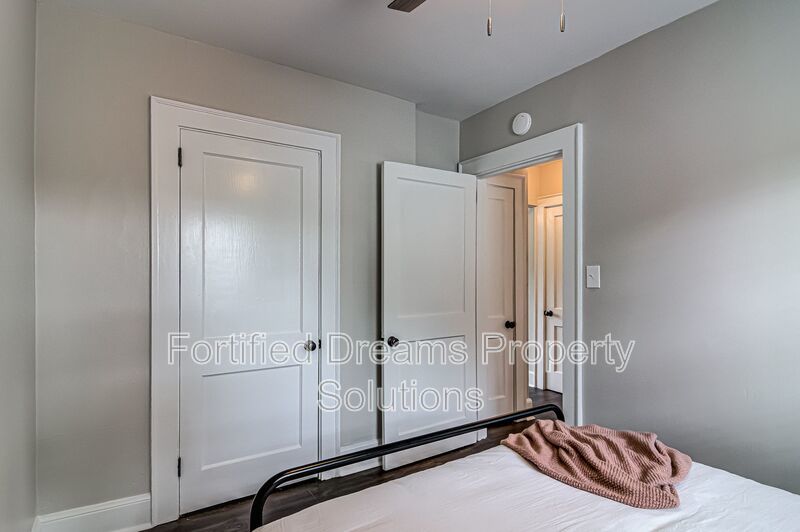 Turn-Key Furnished Mid-Term Stay with Modern Updates in Greensboro property image