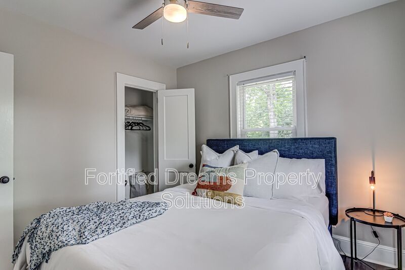 Turn-Key Furnished Mid-Term Stay with Modern Updates in Greensboro property image