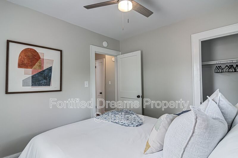 Turn-Key Furnished Mid-Term Stay with Modern Updates in Greensboro property image