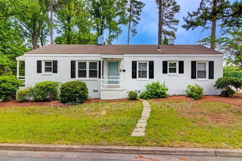 Turn-Key Furnished Mid-Term Stay with Modern Updates in Greensboro property image