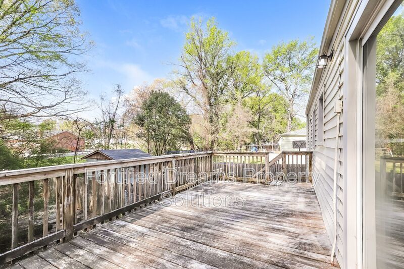 Maywood Muse The Stylish GSO City Retreat | Walkable Vibes & Historic Charm property image
