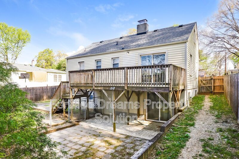 Maywood Muse The Stylish GSO City Retreat | Walkable Vibes & Historic Charm property image