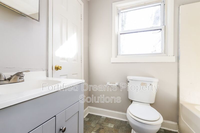 Spacious 4-Bed, 2-Bath Home in Winston-Salem, NC!! property image