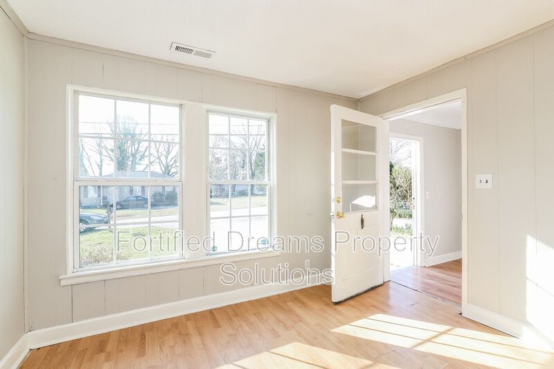 Spacious 4-Bed, 2-Bath Home in Winston-Salem, NC!! property image