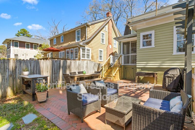 The Greensboro Gallery House w/ Private Office + Sauna | Walkable Fisher Park | Turnkey Luxury Living property image