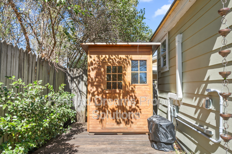 The Greensboro Gallery House w/ Private Office + Sauna | Walkable Fisher Park | Turnkey Luxury Living property image