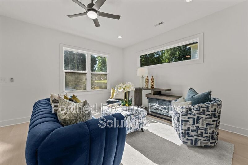 Are you ready to be WOW'ed in Downtown Liberty? THIS IS IT! property image
