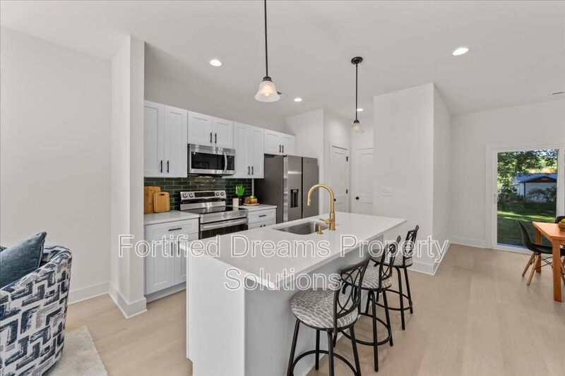 Are you ready to be WOW'ed in Downtown Liberty? THIS IS IT! property image
