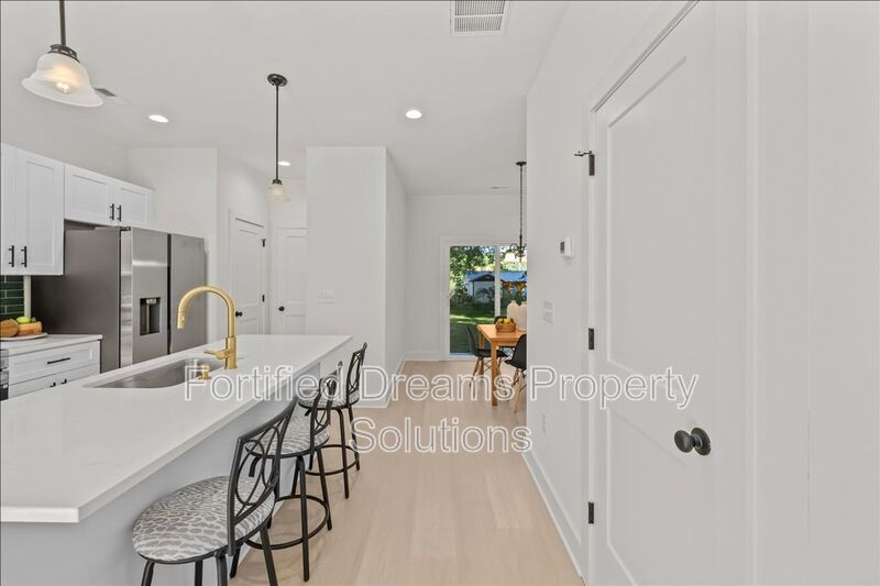 Are you ready to be WOW'ed in Downtown Liberty? THIS IS IT! property image
