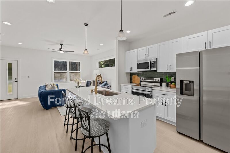 Are you ready to be WOW'ed in Downtown Liberty? THIS IS IT! property image