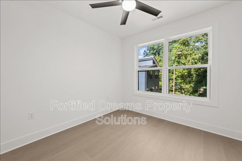 Are you ready to be WOW'ed in Downtown Liberty? THIS IS IT! property image