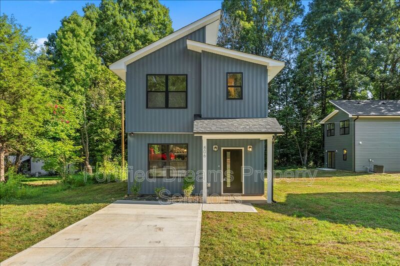 Are you ready to be WOW'ed in Downtown Liberty? THIS IS IT! property image