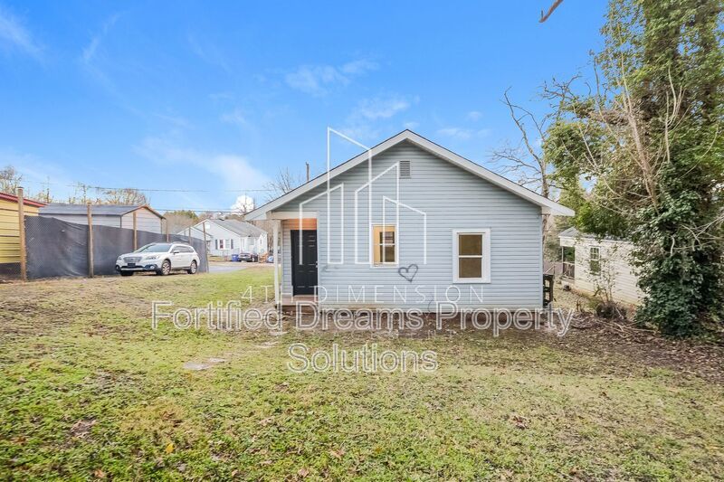 918 Camel Ave Winston Salem, NC property image