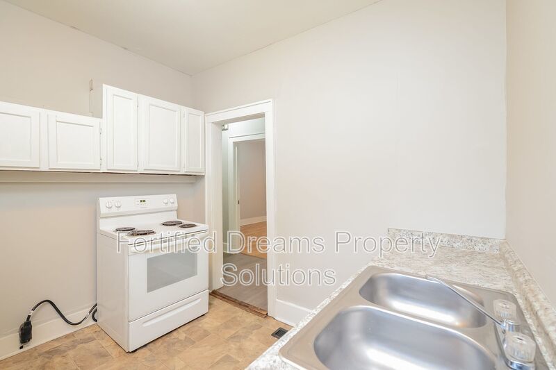 918 Camel Ave Winston Salem, NC property image